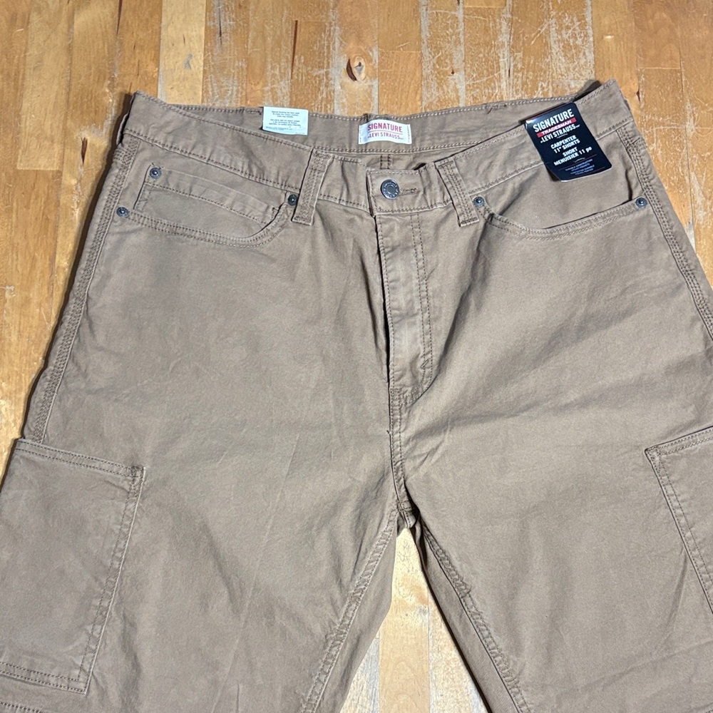 NWT Levi’s Signature Carpenter Shorts